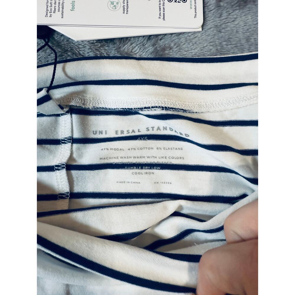 2/$30 NEW Universal Standard Size (00-0) Striped White Navy Blue Blouse Causal - Picture 4 of 10